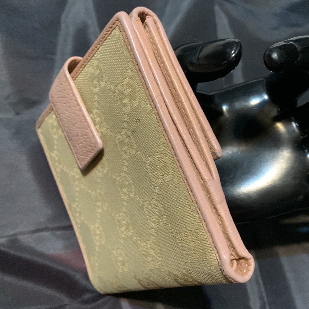 Gucci- Naturals Canvas Monogram Compact Wallet w/ Brass Hardware - Picture 6 of 10
